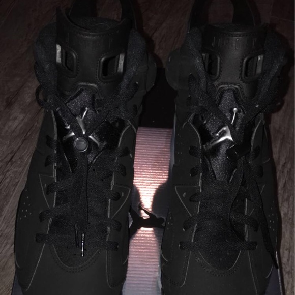 Air Jordan 6 Retro - Picture 2 of 3